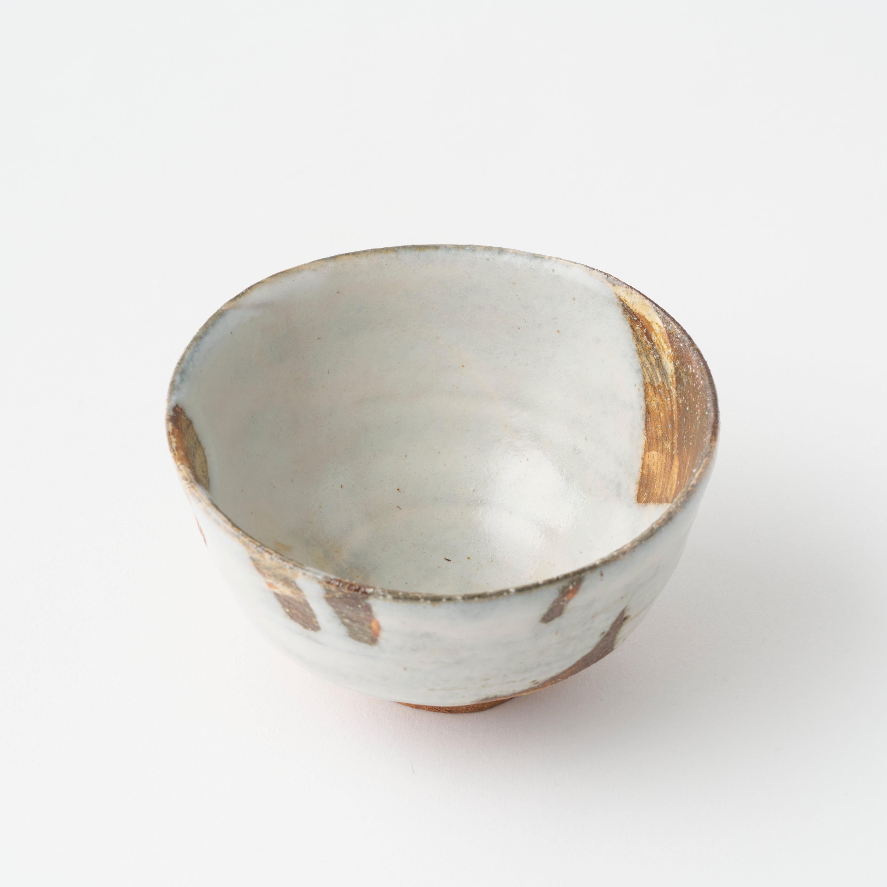 Hakeme Tea Bowl with White Glaze in Box / Shinbe Sakakura XVI