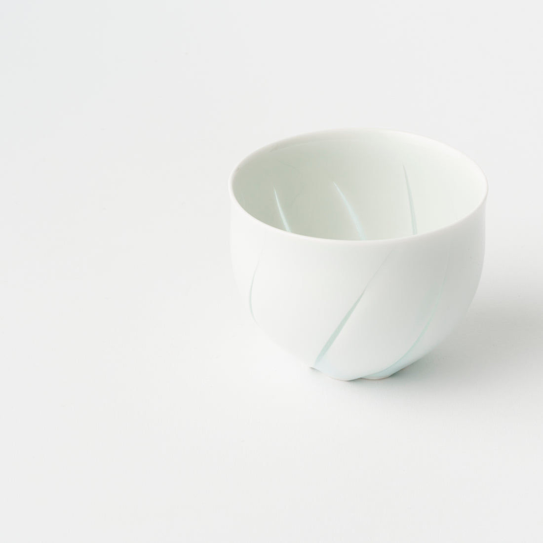 Dressed in Light Kumidashi Tea cup / Hiroshi Taruta