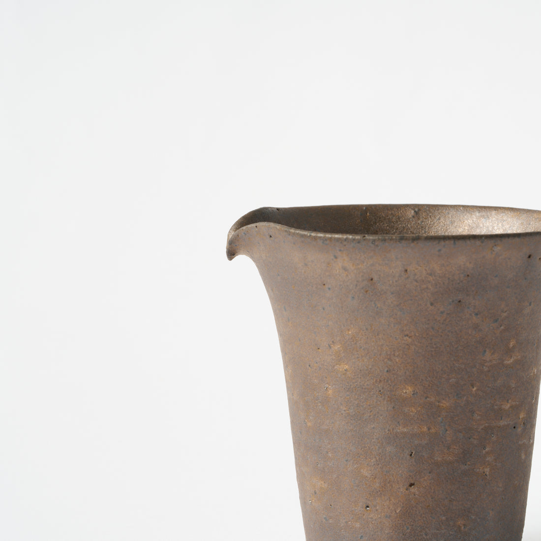 Tea Pitcher (Black with Gold) / Junzo Maekawa