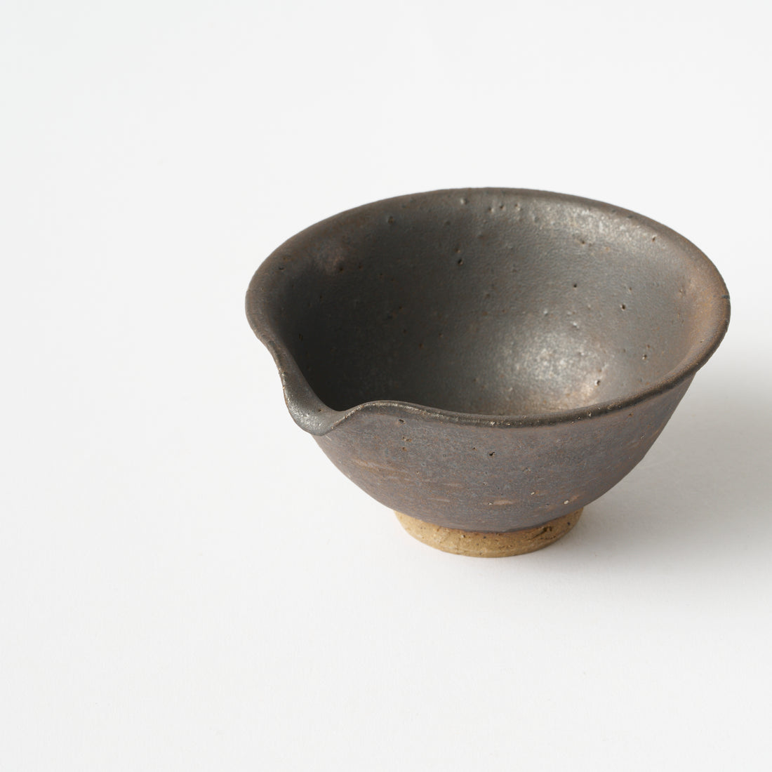 Water Cooler (Black with Gold) / Junzo Maekawa