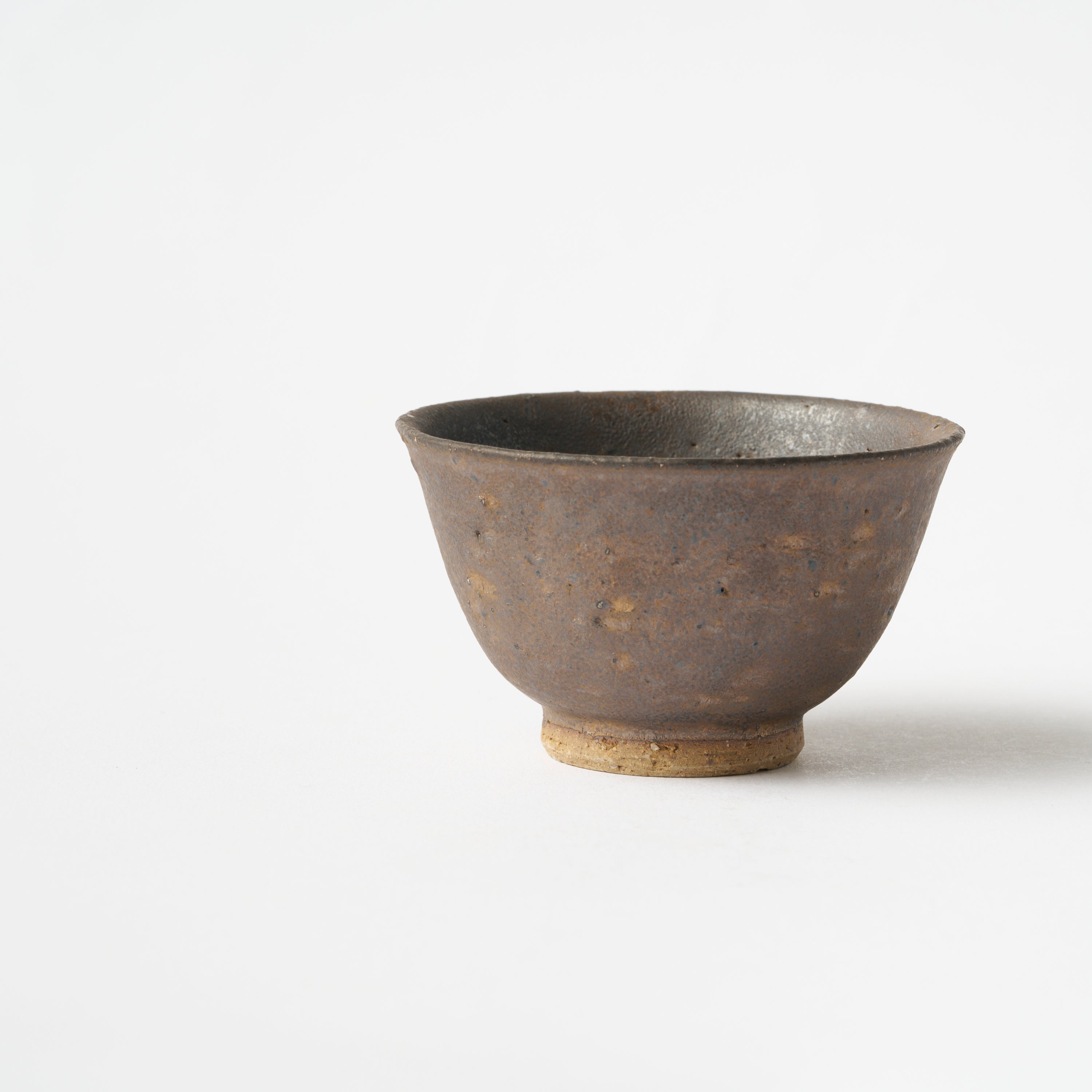 Tea Cup L (Black with Gold) / Junzo Maekawa