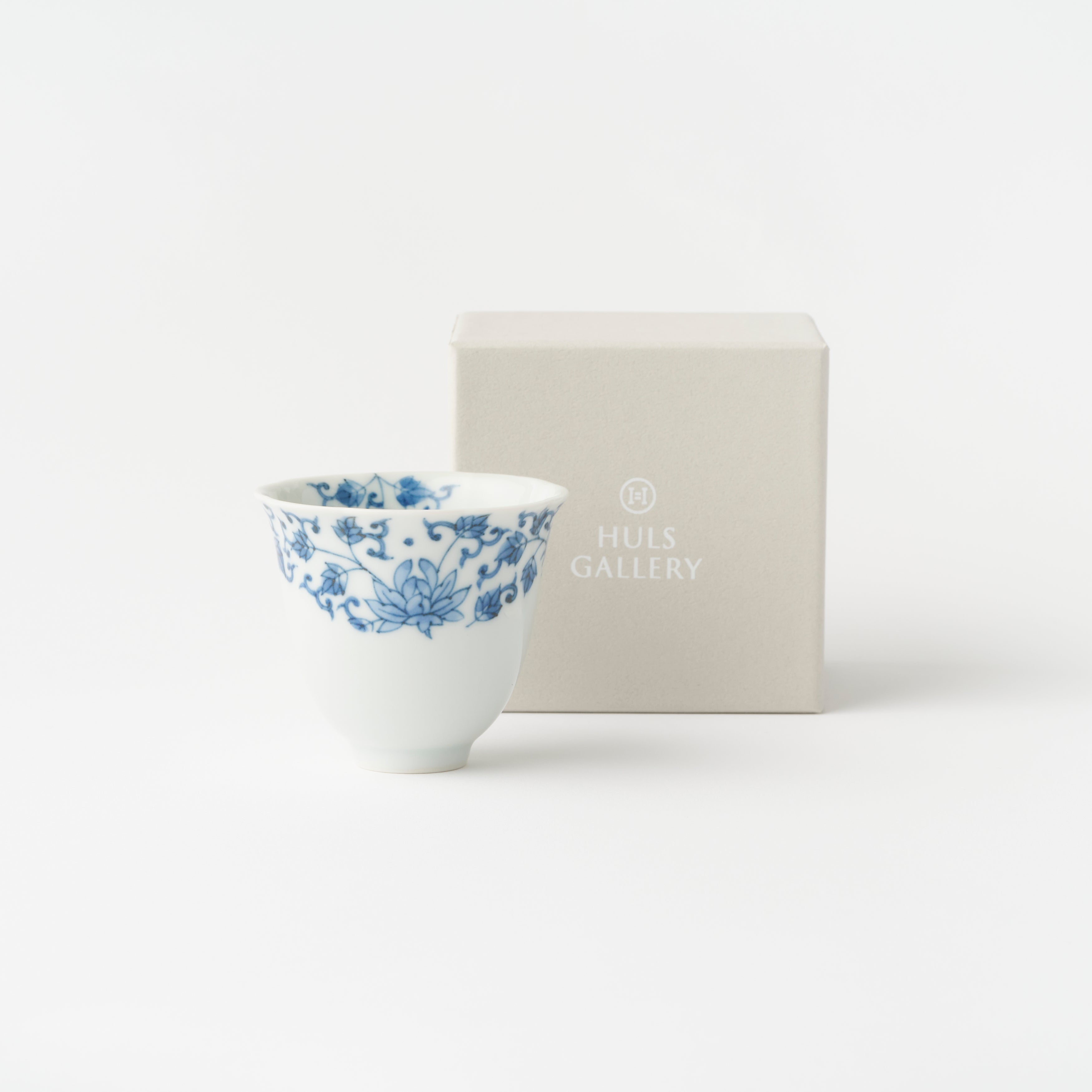 Rinka Tea Cup / Ringed Flower Arabesque