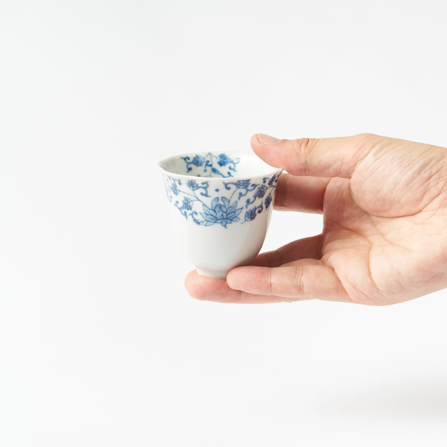 Rinka Tea Cup / Ringed Flower Arabesque