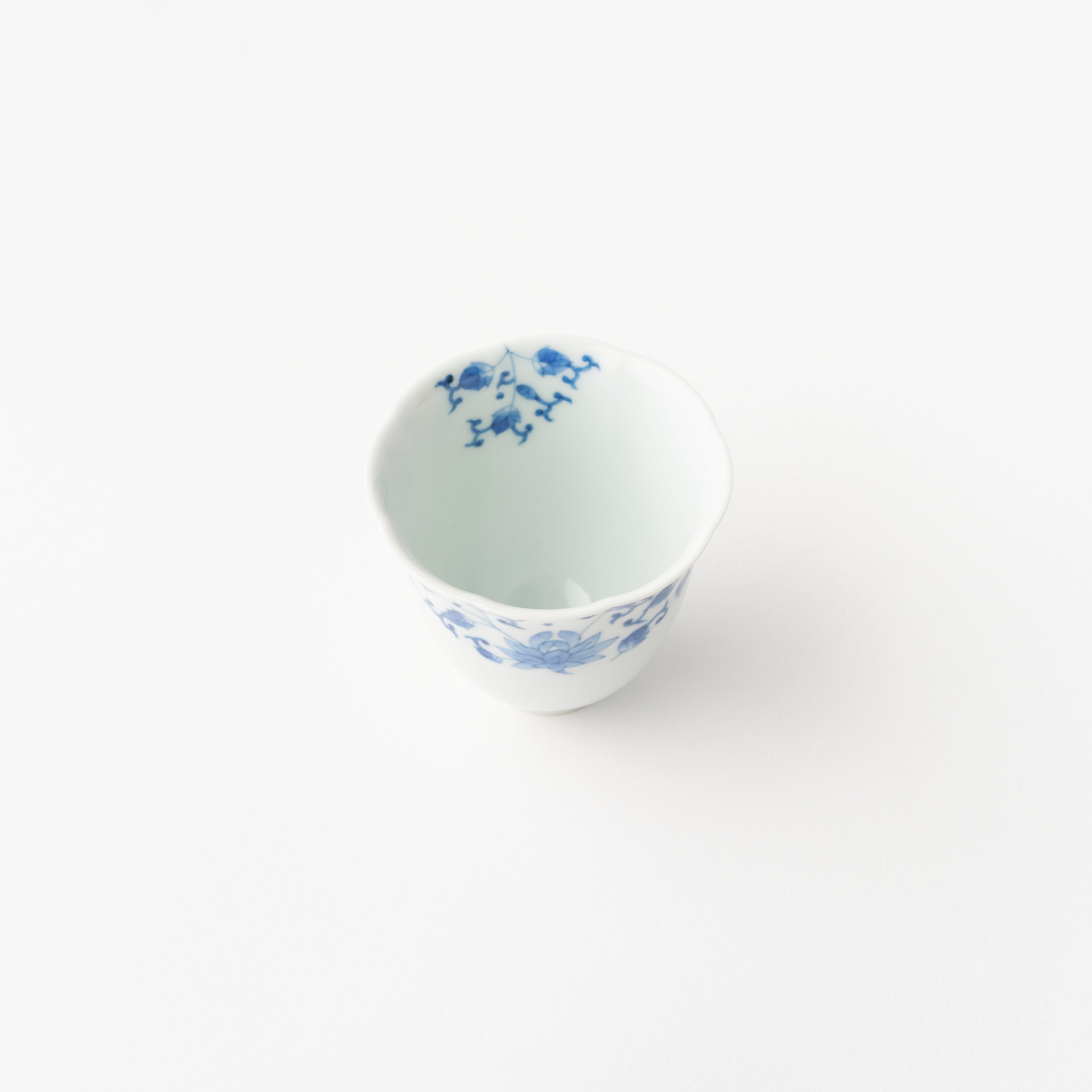 Rinka Tea Cup / Ringed Flower Arabesque
