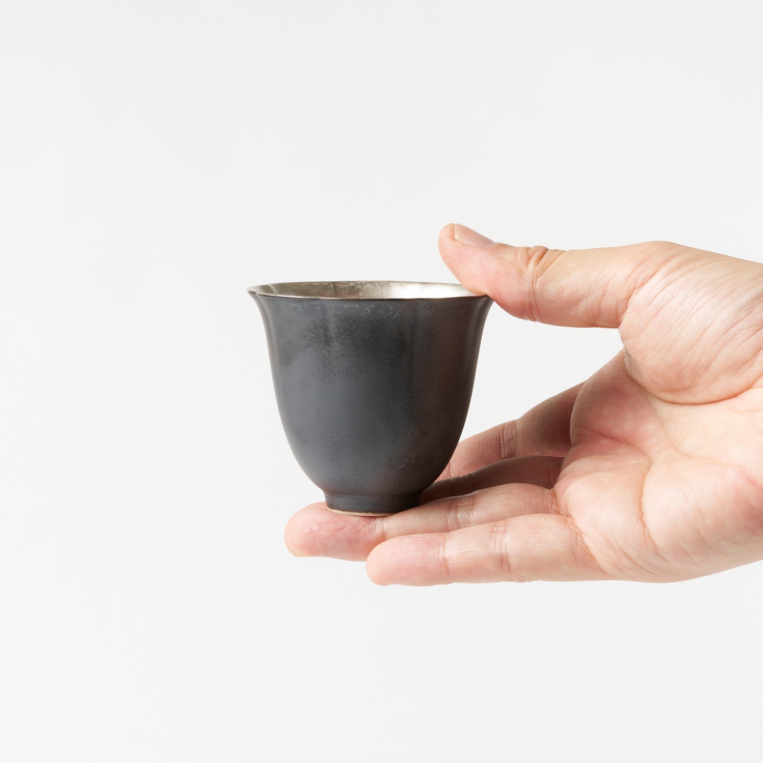 Rinka Tea Cup / Black Glaze-Inner Ginsai