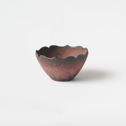 Chi no Utsuwa Flower-shaped Small Bowl (Vermillion) / Eiichi Shibuya