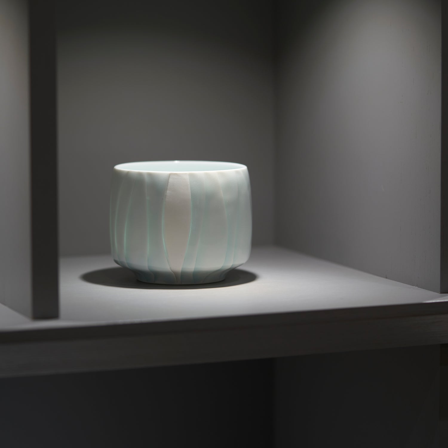 Swayed Carving "Hana"  / Hiroshi Taruta