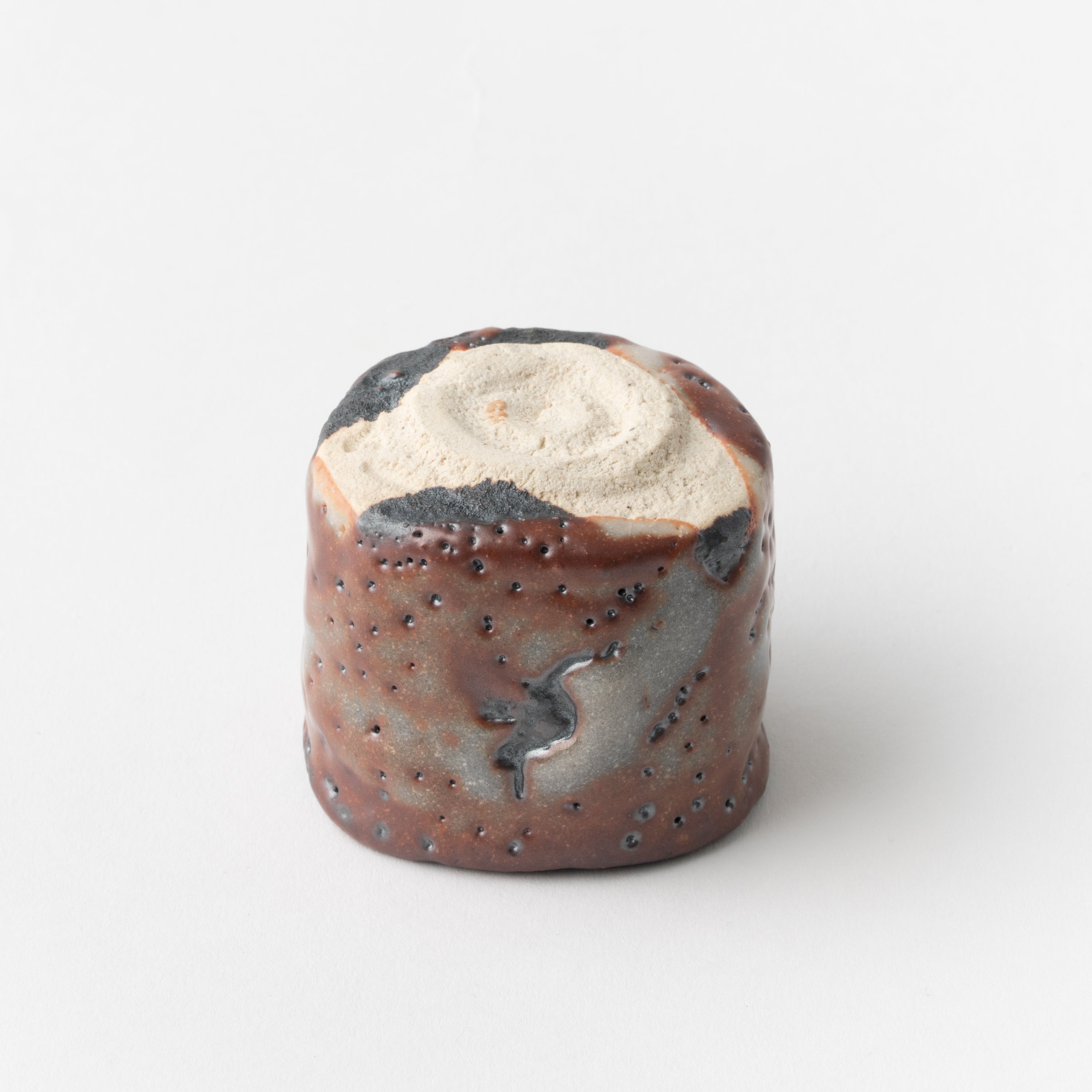 Ogura-Shino Style (Japanese Sweet Bean) Sake Cup / Ryotaro Kato
