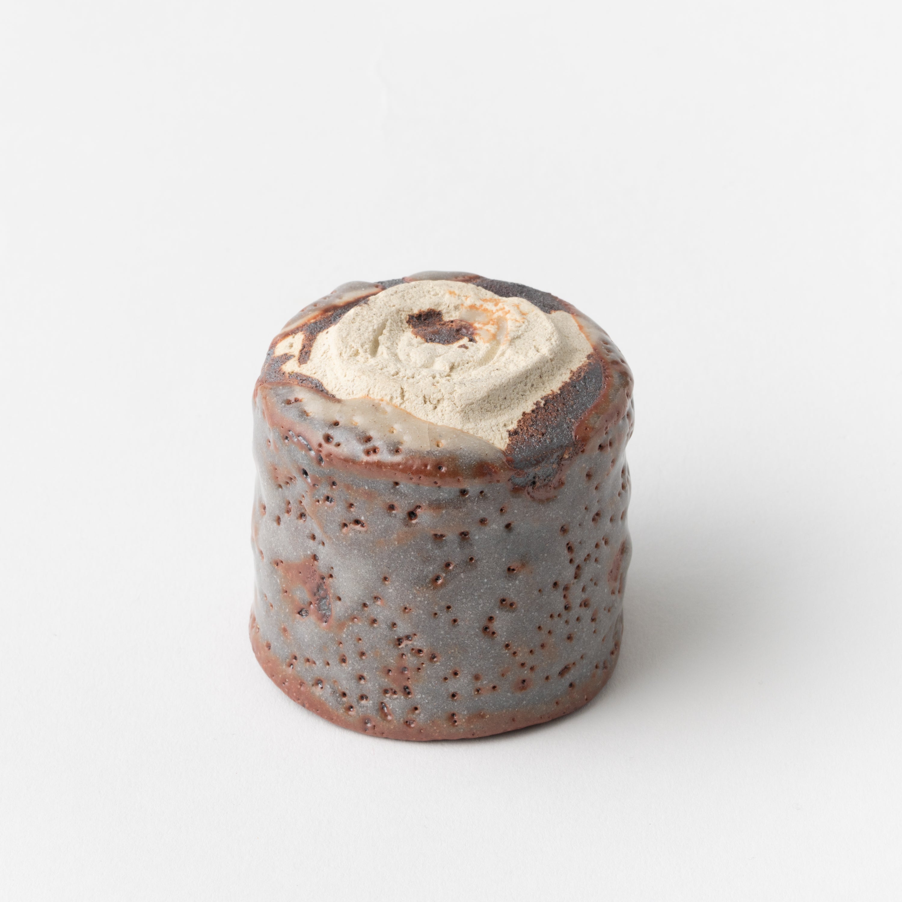 No.32 Ogura-Shino Style (Japanese Sweet Bean) Sake Cup / Ryotaro Kato