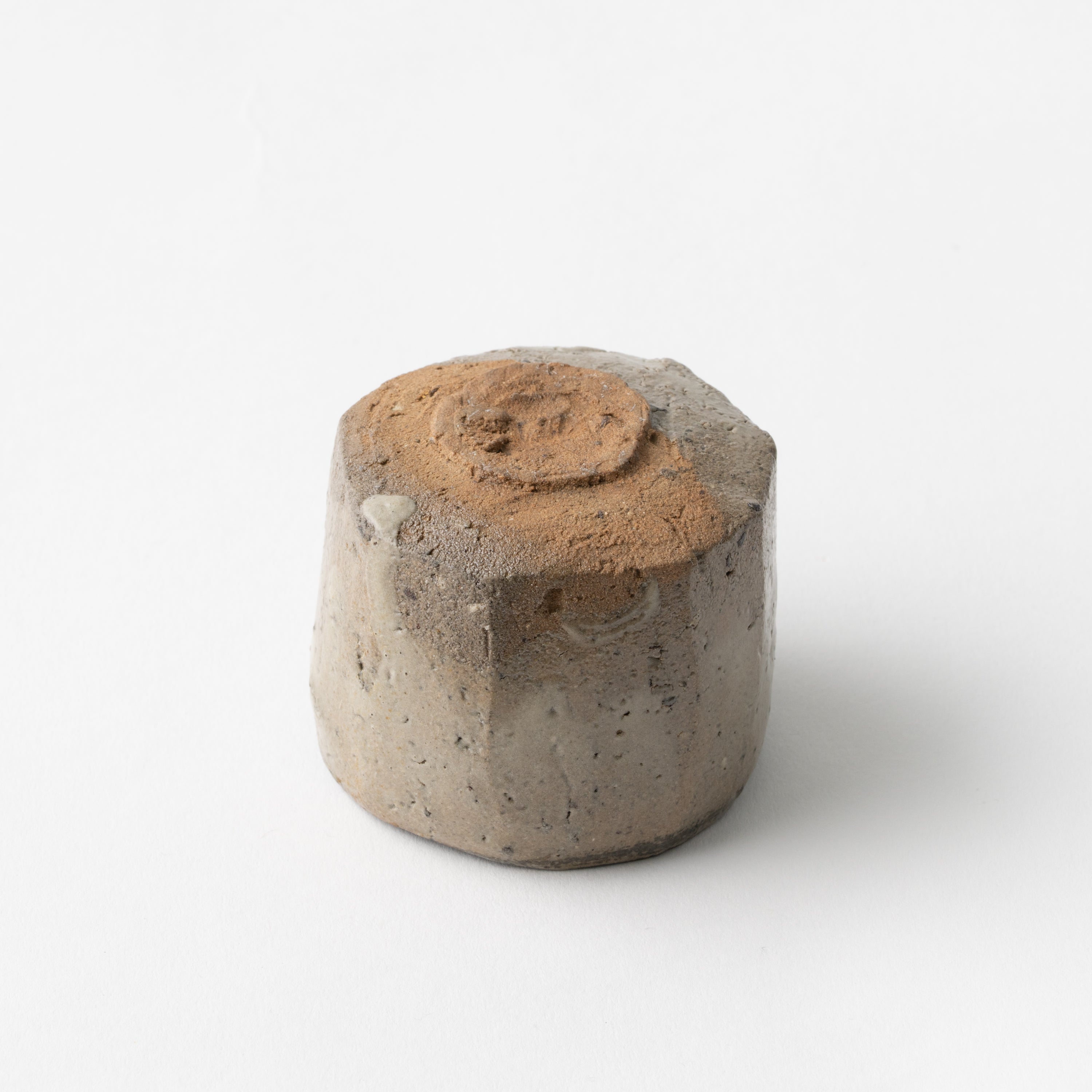 No.10 Kawakujira Sake Cup / Raizan Yasunaga