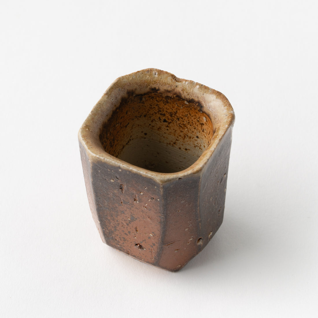 Bizen Square Sake Cup 8-2 / Koichiro Isezaki