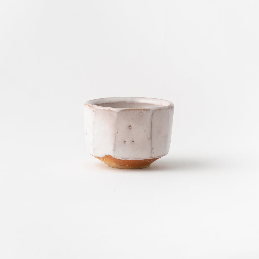 No. 20 White Hagi Yohen Faceted Sake Cup in Box/ Yasushi Okada