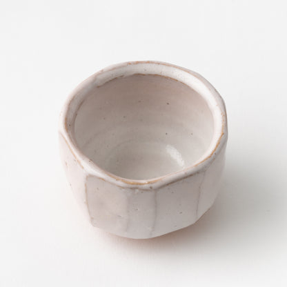 No. 20 White Hagi Yohen Faceted Sake Cup in Box/ Yasushi Okada