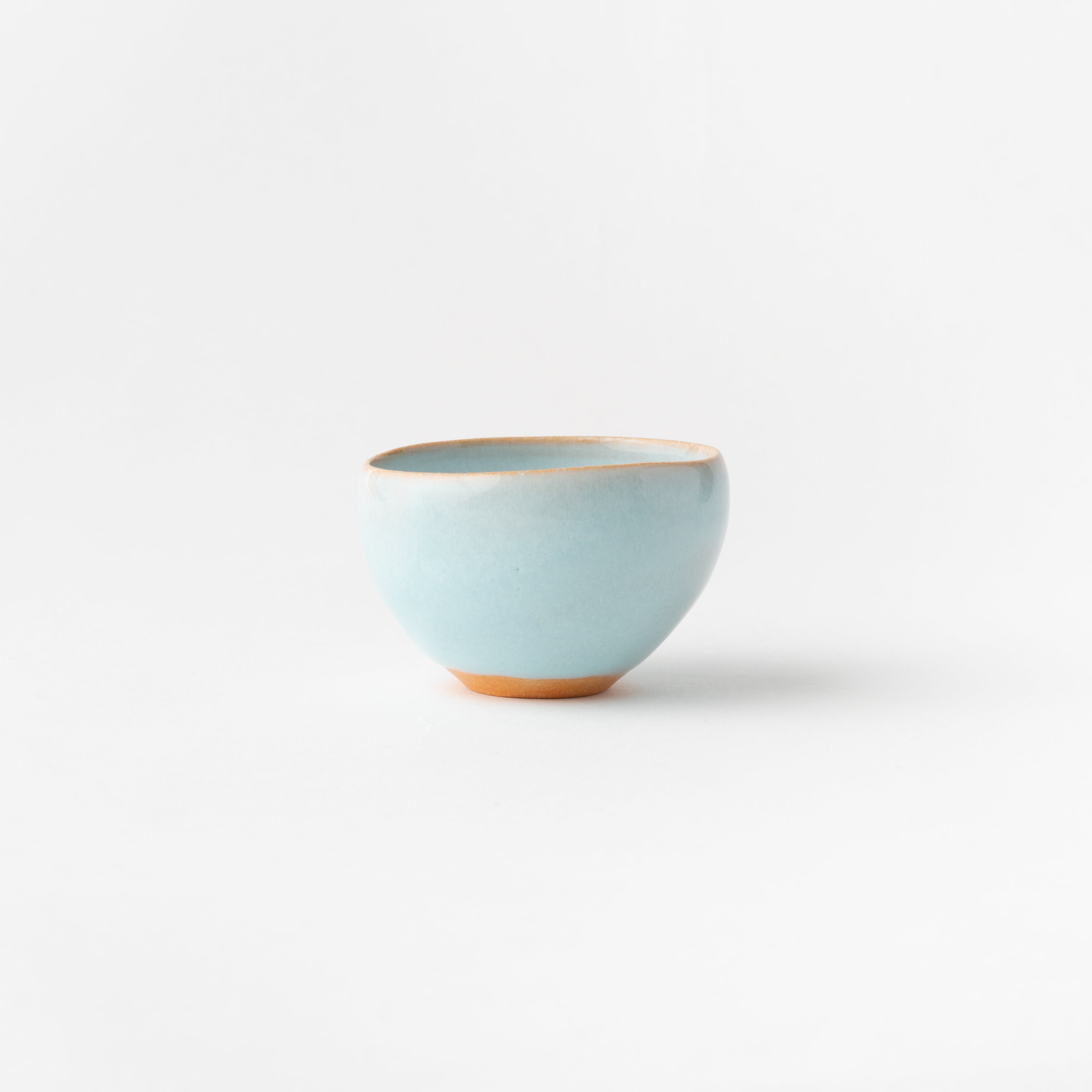 No. 1 Sake Cup with Pale Blue Glaze in Box (A)/ Yasushi Okada