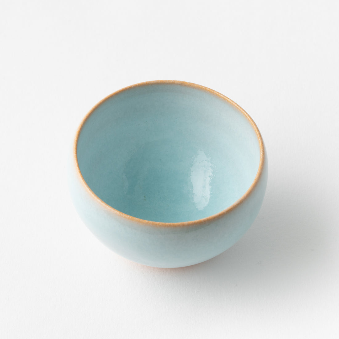 No. 1 Sake Cup with Pale Blue Glaze in Box (A)/ Yasushi Okada