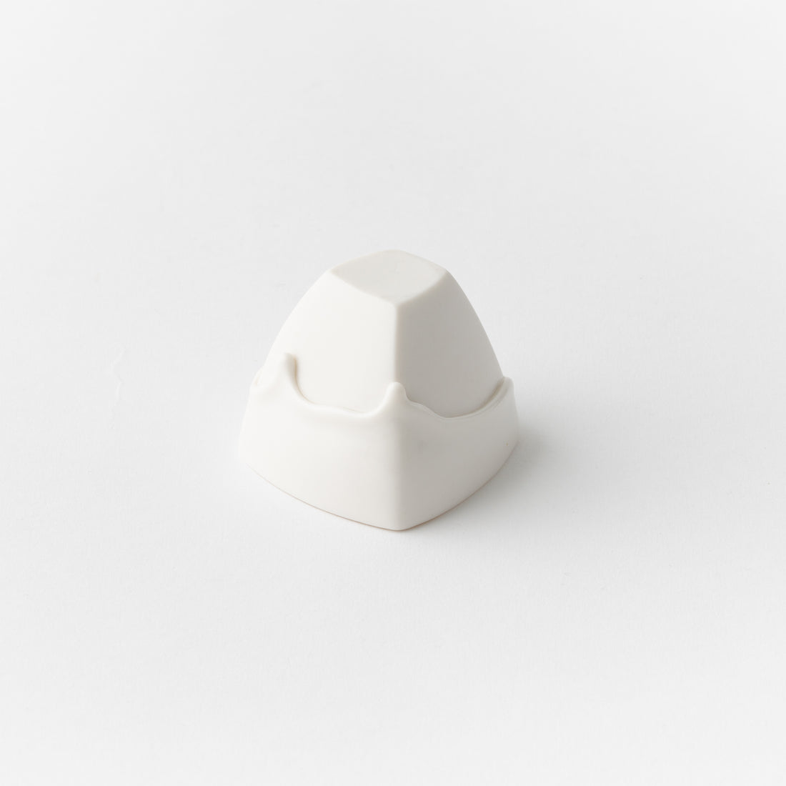 Dip Square Sake Cup / Ryosuke Ando