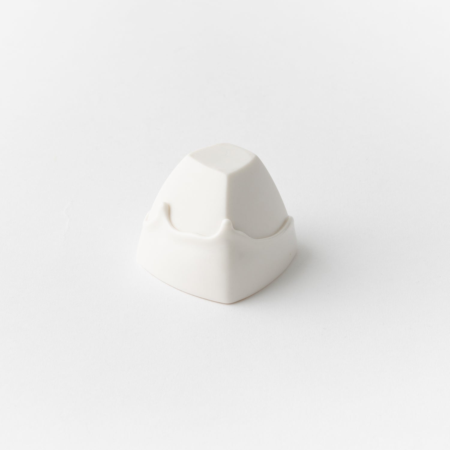 Dip Square Sake Cup / Ryosuke Ando