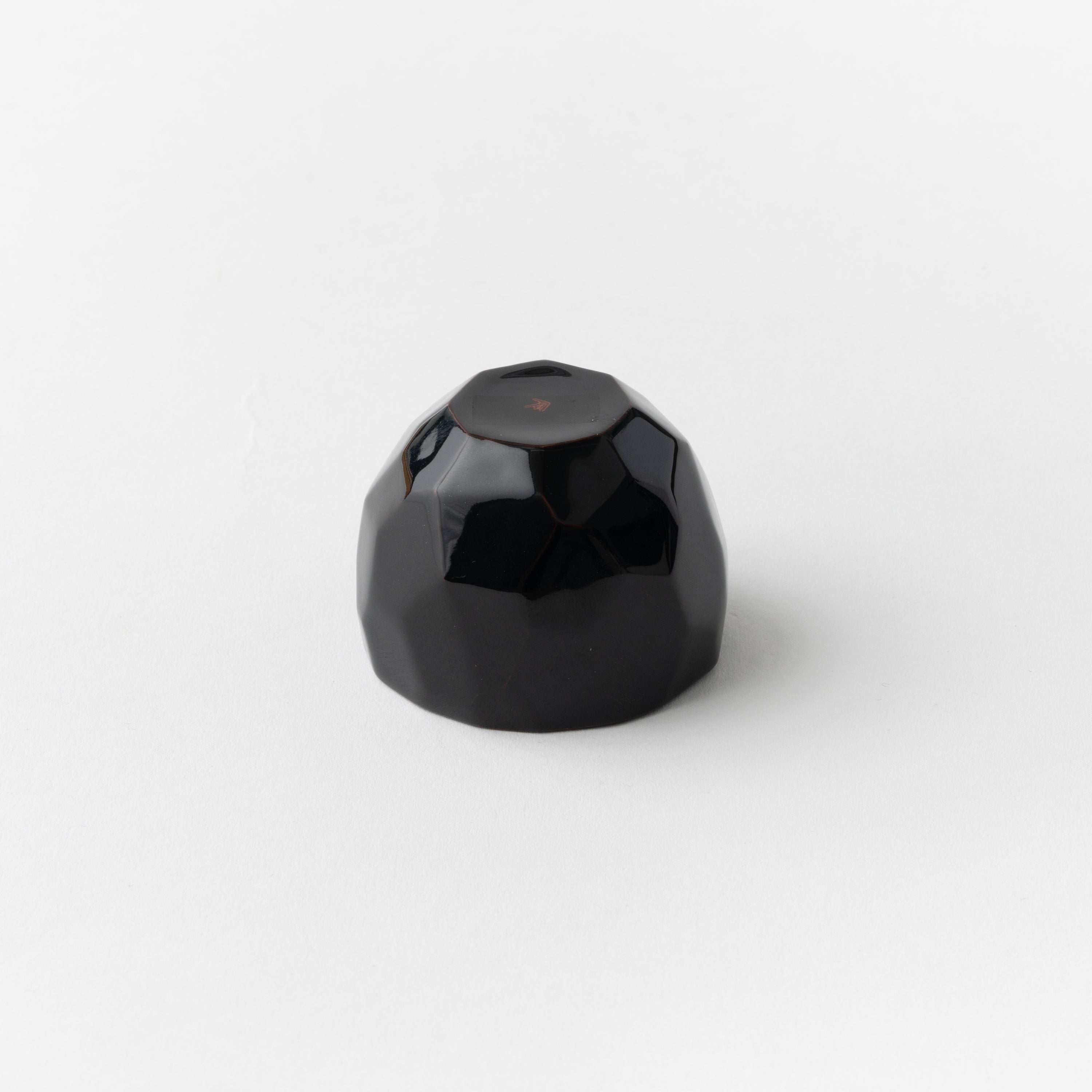 Piano Black Sake Cup Faceted Side / Takao Togashi