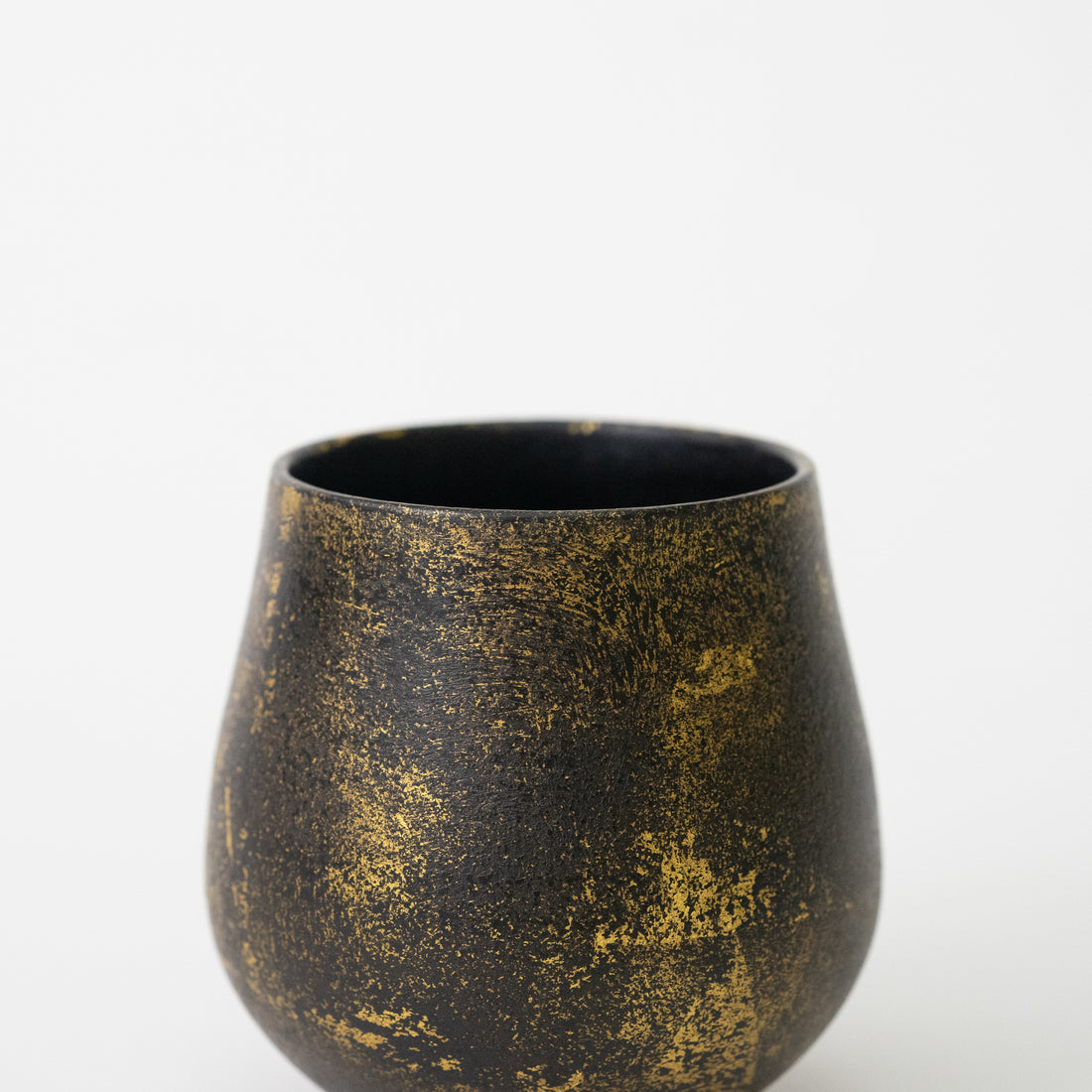 Egg Plant Cup (Gold) / Akihiko Sugita