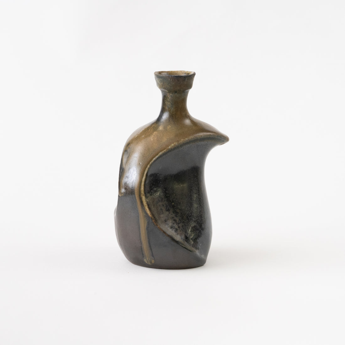 Black Sake Bottle / Takashi Baba