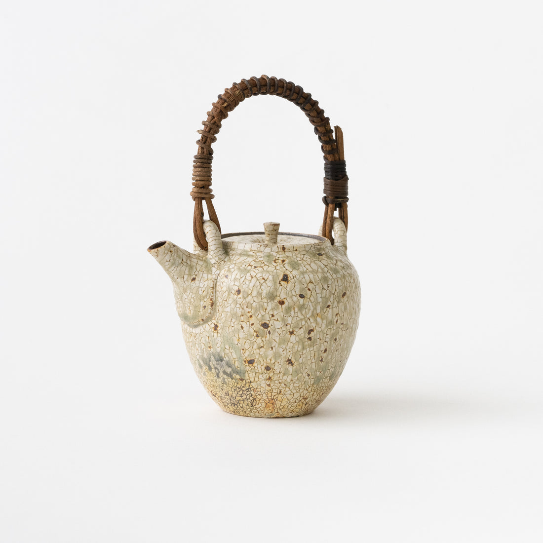 Carbonized Kohiki Tea Pot (M) / Saori Yamazaki
