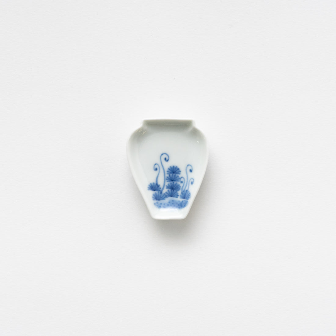 Mamezara / Jug-shaped Fern