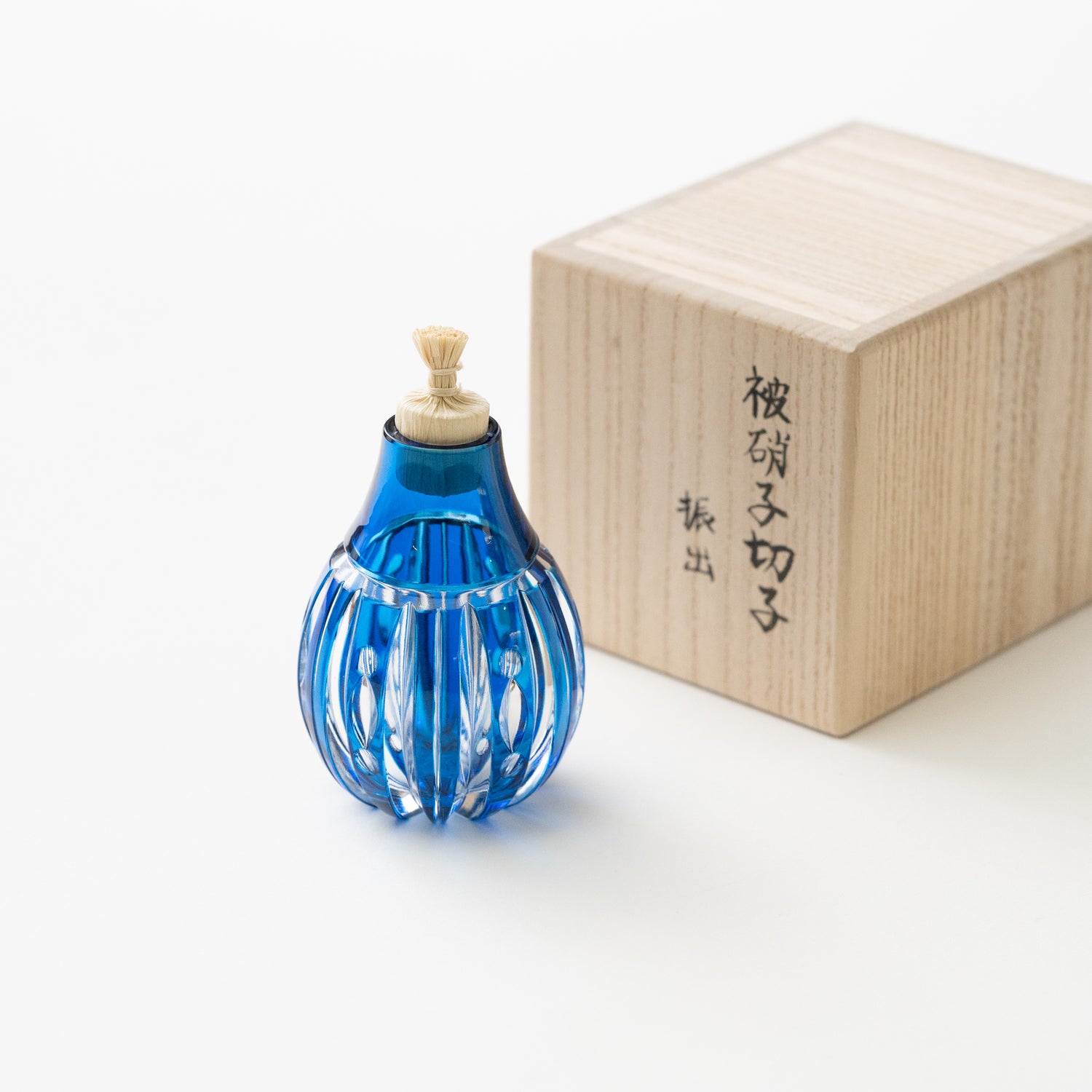Furidashi Sweet Container / Ikuko Ogawa