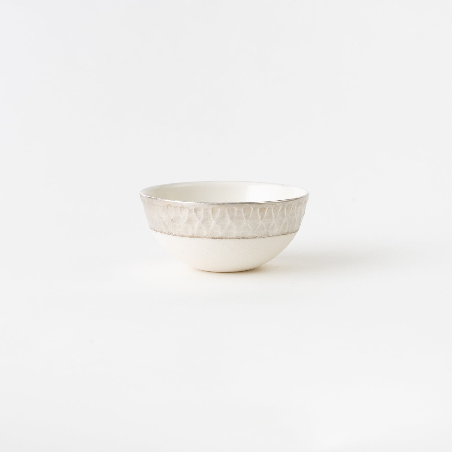 Carved Patterned Bowl (Silver) / Ryosuke Ando