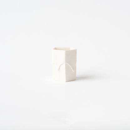 Dip White Sake Cup (Leaf) / Ryosuke Ando