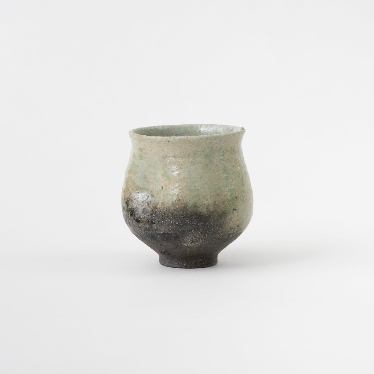 Ash Glaze Tea Cup (A) / Eijiro Tokunaga