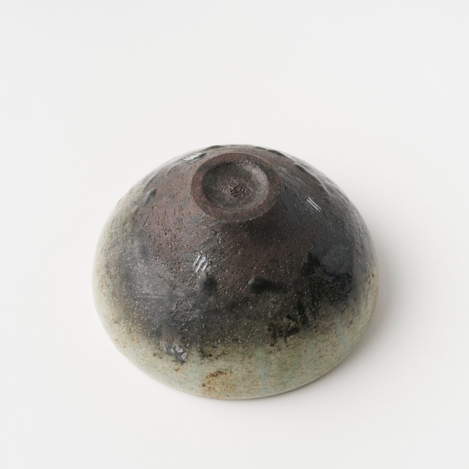 Ash Glaze Round Tea Bowl / Eijiro Tokunaga