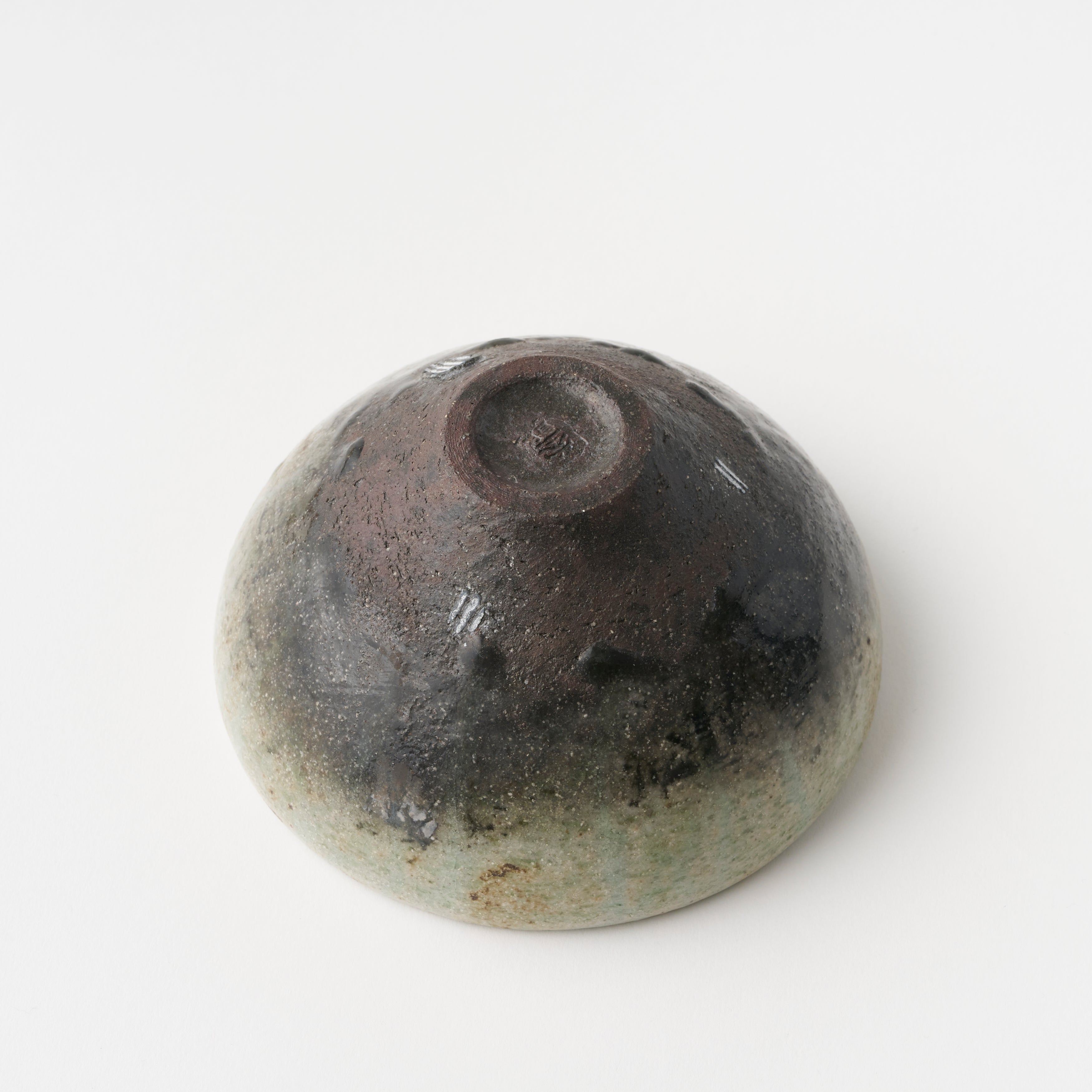 Ash Glaze Round Tea Bowl / Eijiro Tokunaga