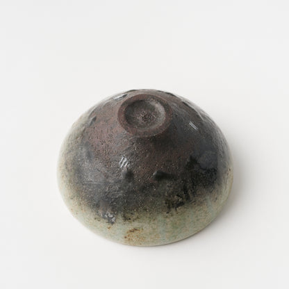 Ash Glaze Round Tea Bowl / Eijiro Tokunaga