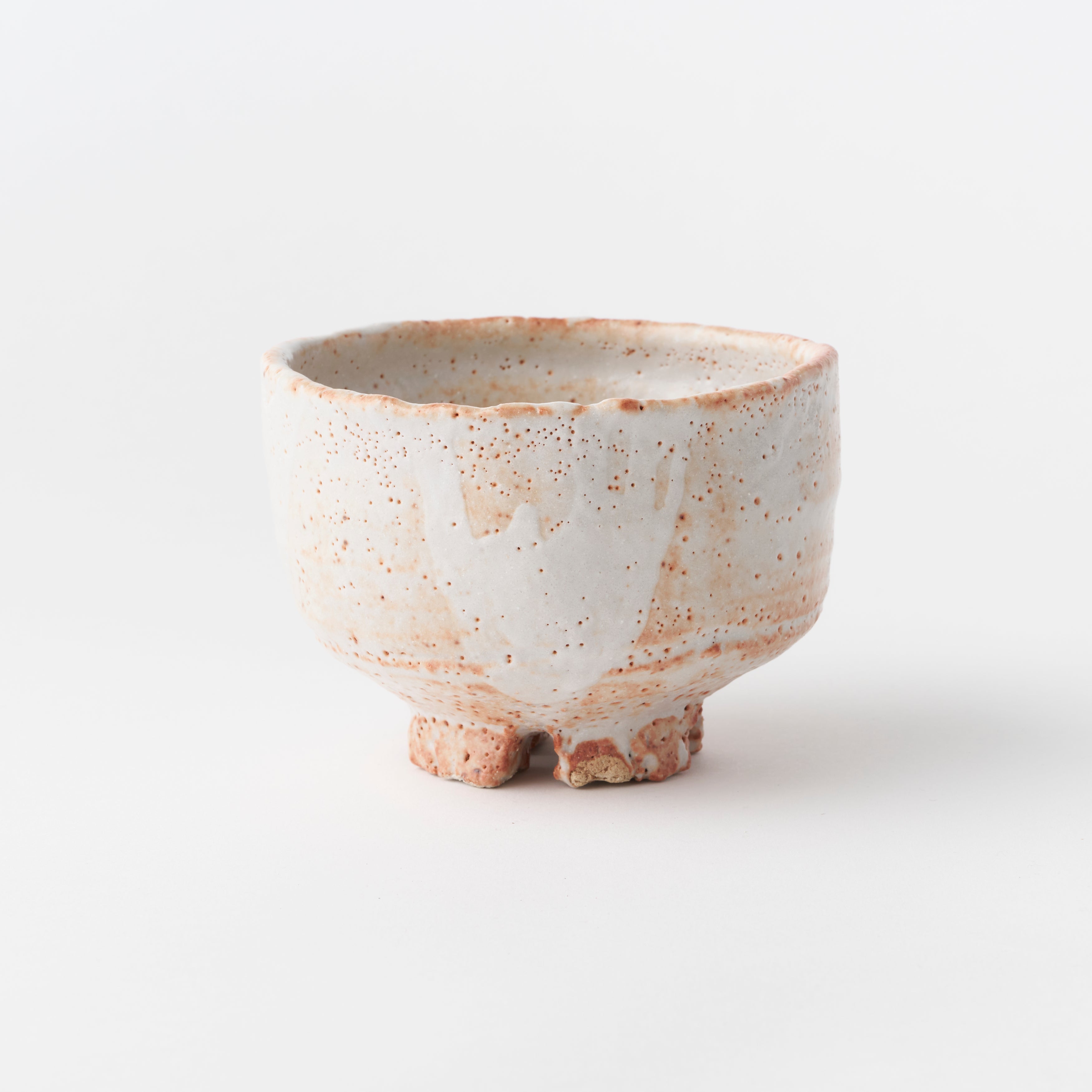 Shino Split Footed Tea Bowl / Hideki Yanashita