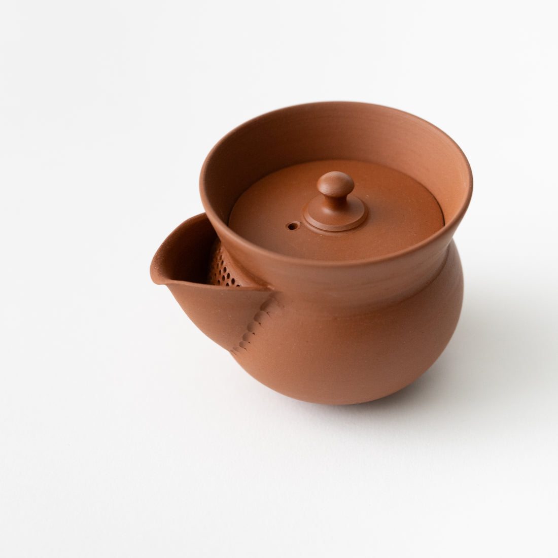 Red Clay Houhin / Junzo Maekawa