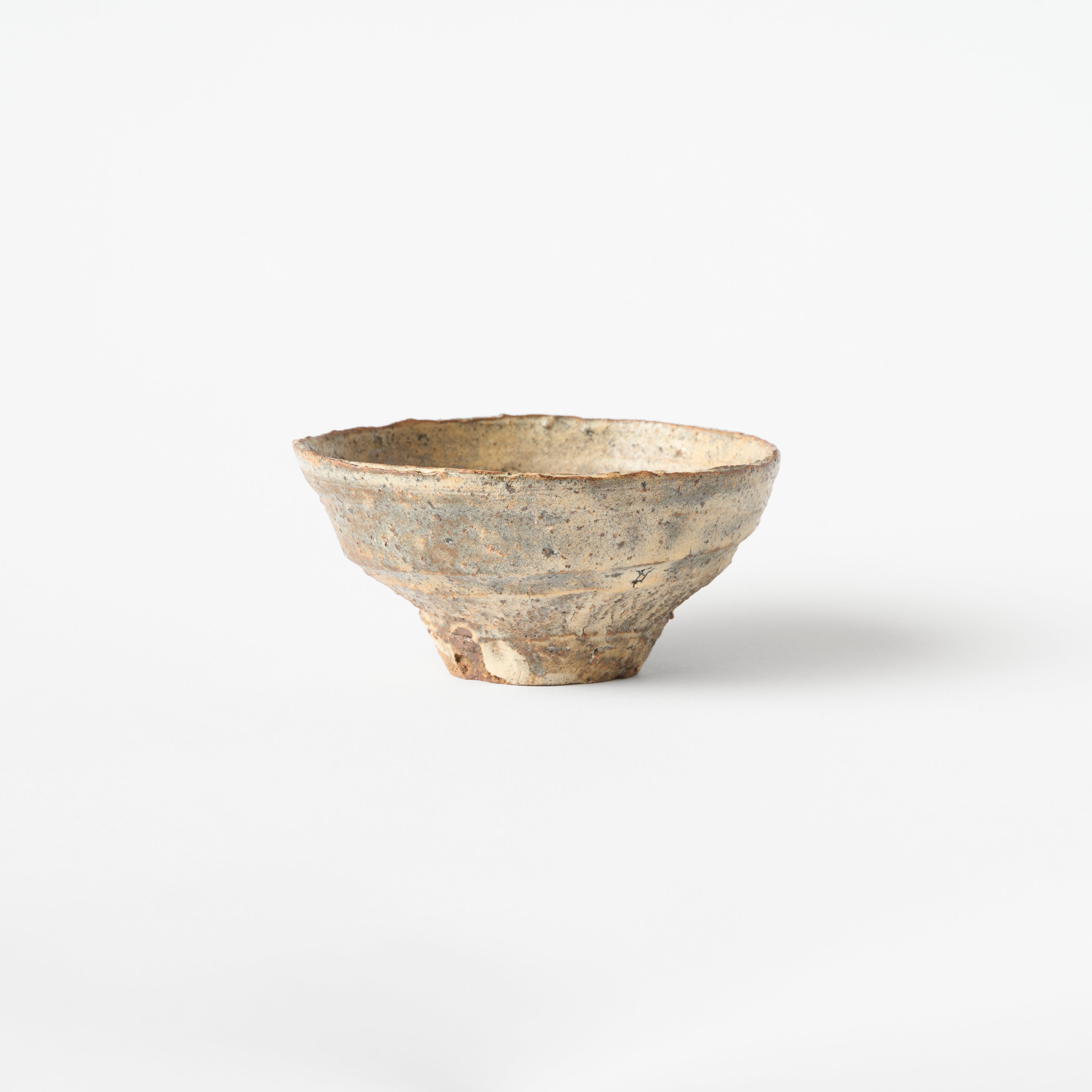 No.27 Dai-no-tsuchi Sake Cup (Daido-Kohiki Style) / Masahiro Sakakura