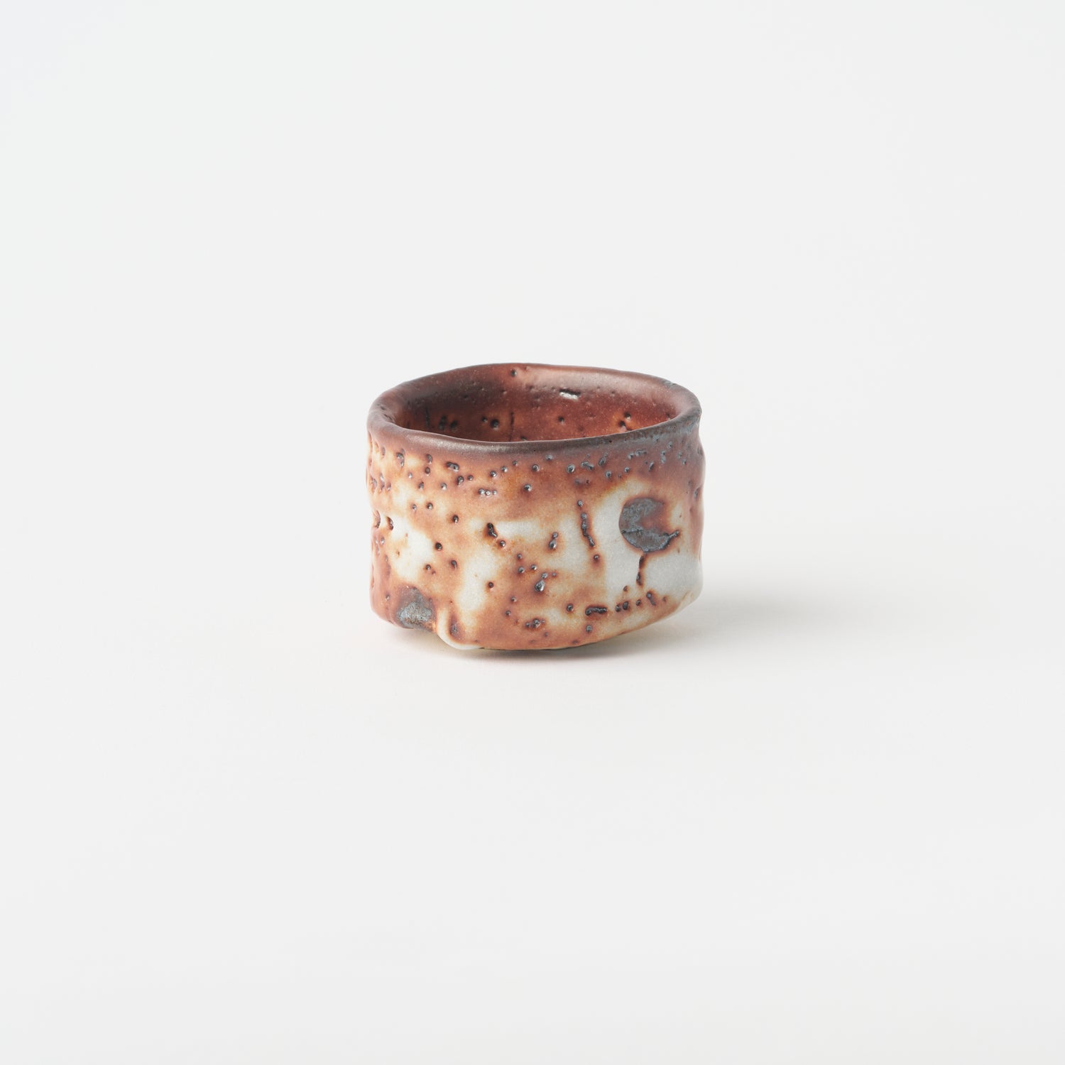 No.29 Nezumi-Shino Style (Gray) Sake Cup / Ryotaro Kato