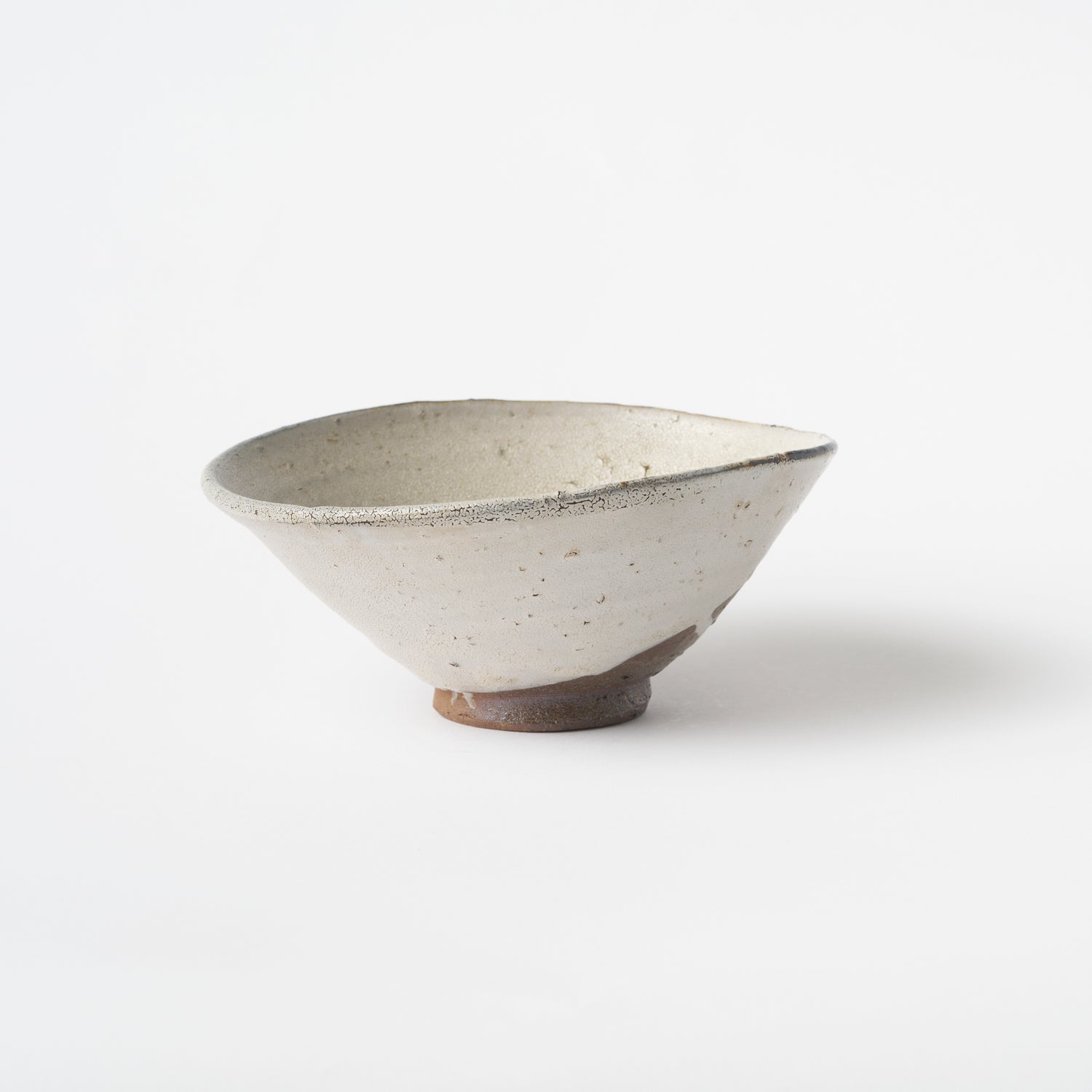 No.3 White Karatsu Kawakujira Tea Bowl / Raizan Yasunaga