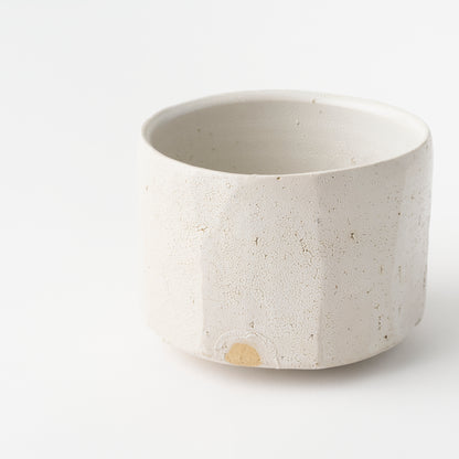 White Karatsu Faceted Tea Bowl / Raizan Yasunaga