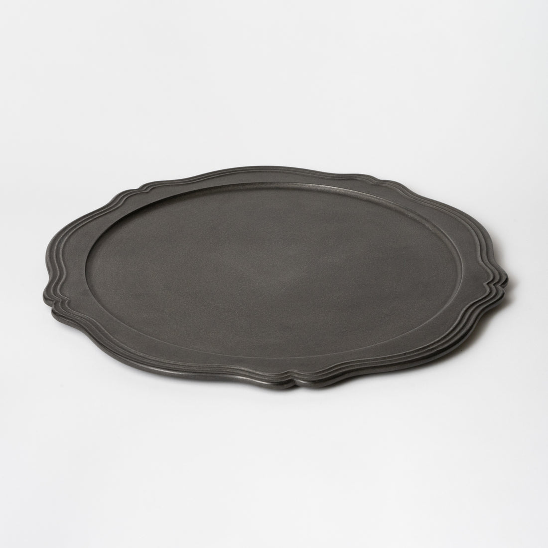 Round Flower Plate (L) / Takao Togashi