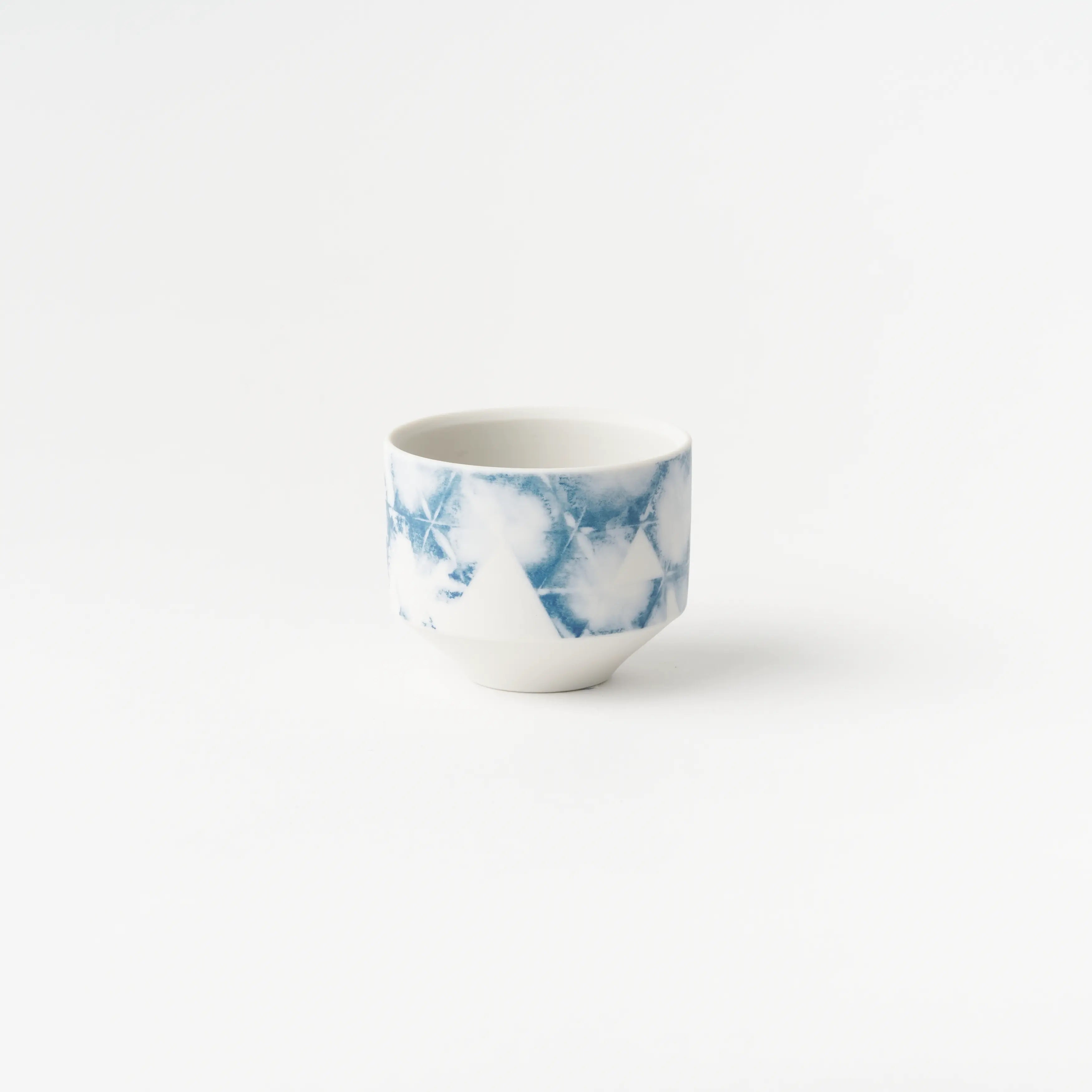 Sake Cup Sankaku-Blue (Unglazed) / Ai Inoue