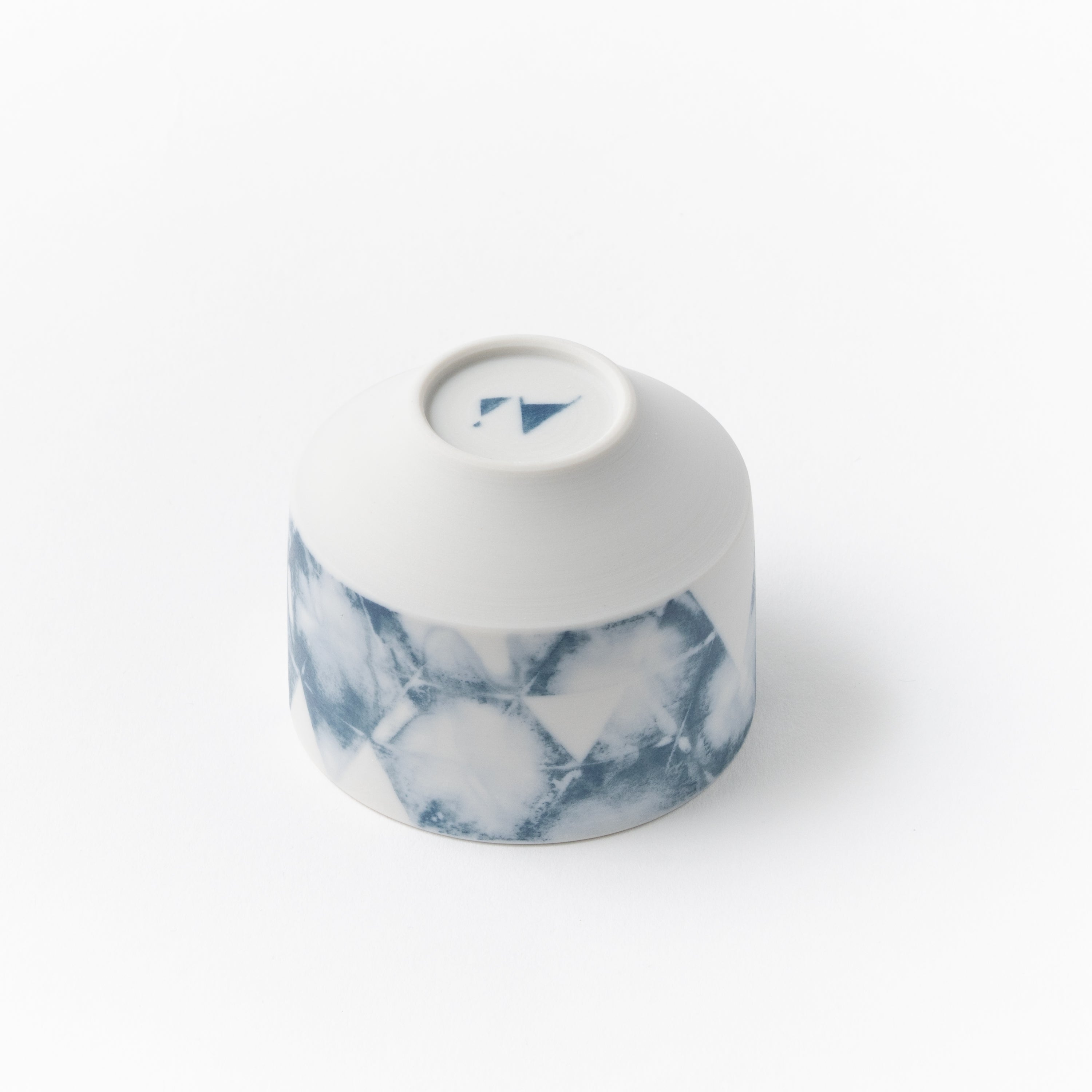 Sake Cup Sankaku-Blue (Unglazed) / Ai Inoue