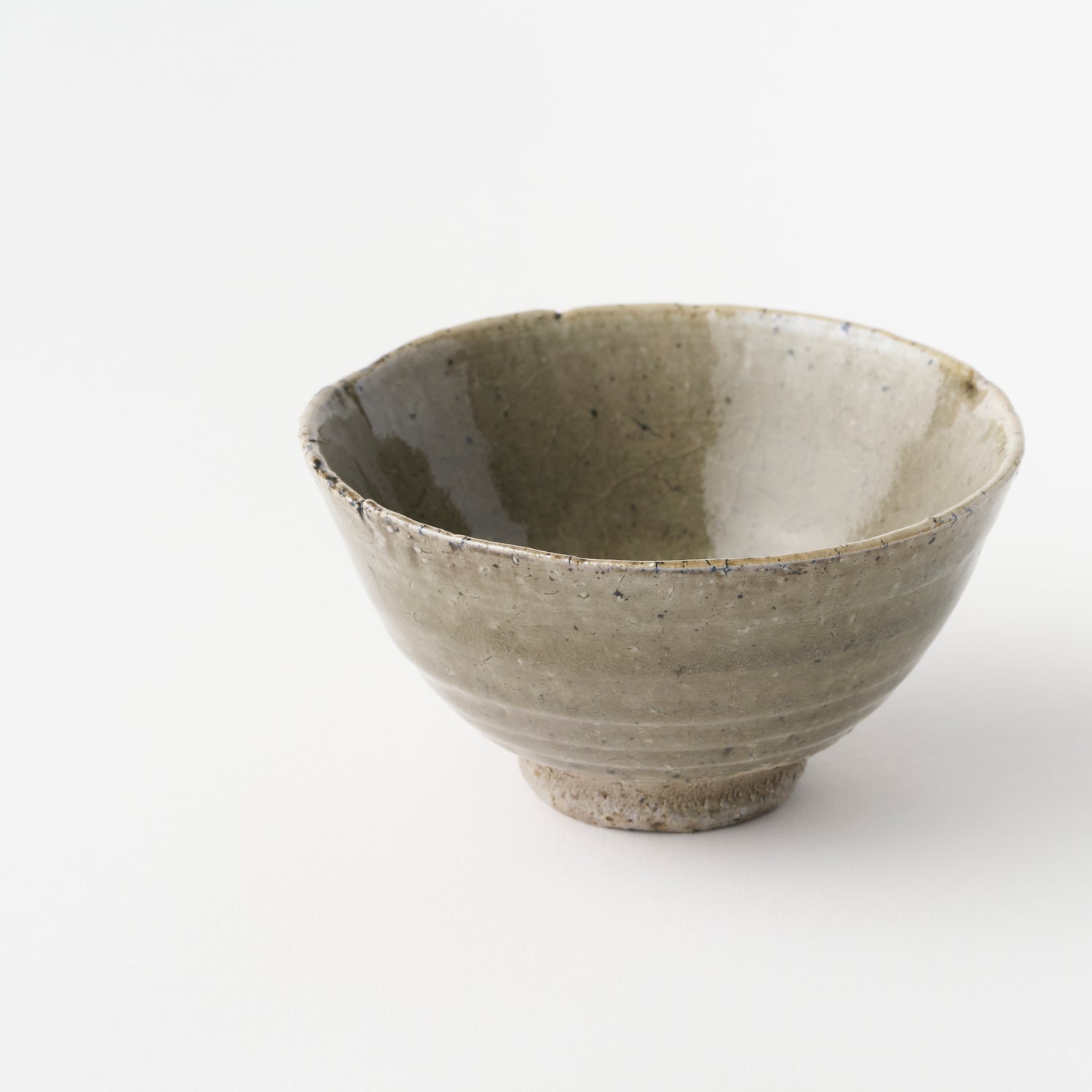 Feldspar Glaze Tea Bowl / Taki Nakazato