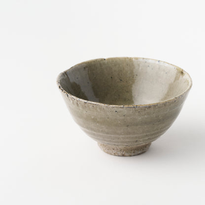 Feldspar Glaze Tea Bowl / Taki Nakazato
