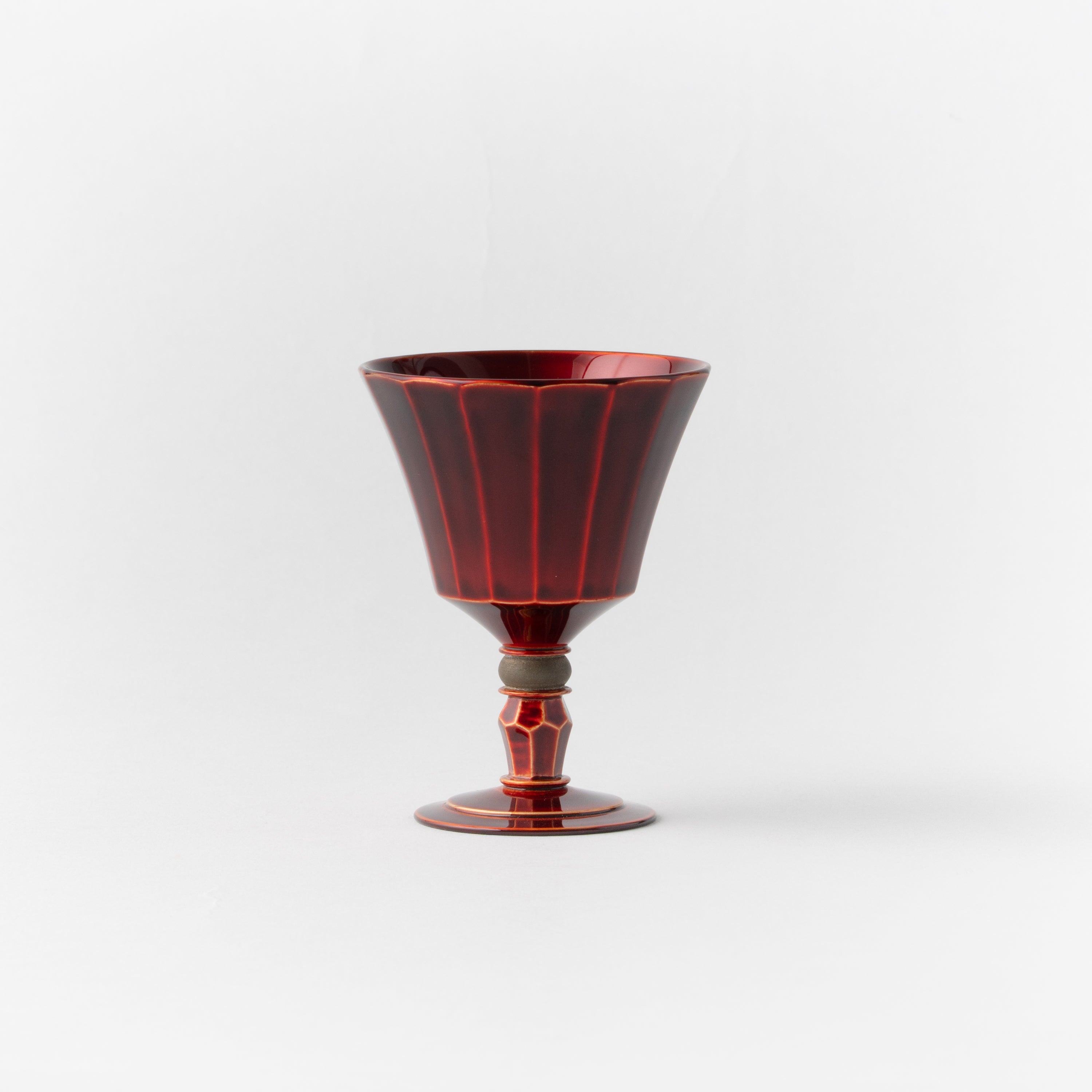 Tamamushi-nuri Stem Sake Cup Faceted Sides / Takao Togashi
