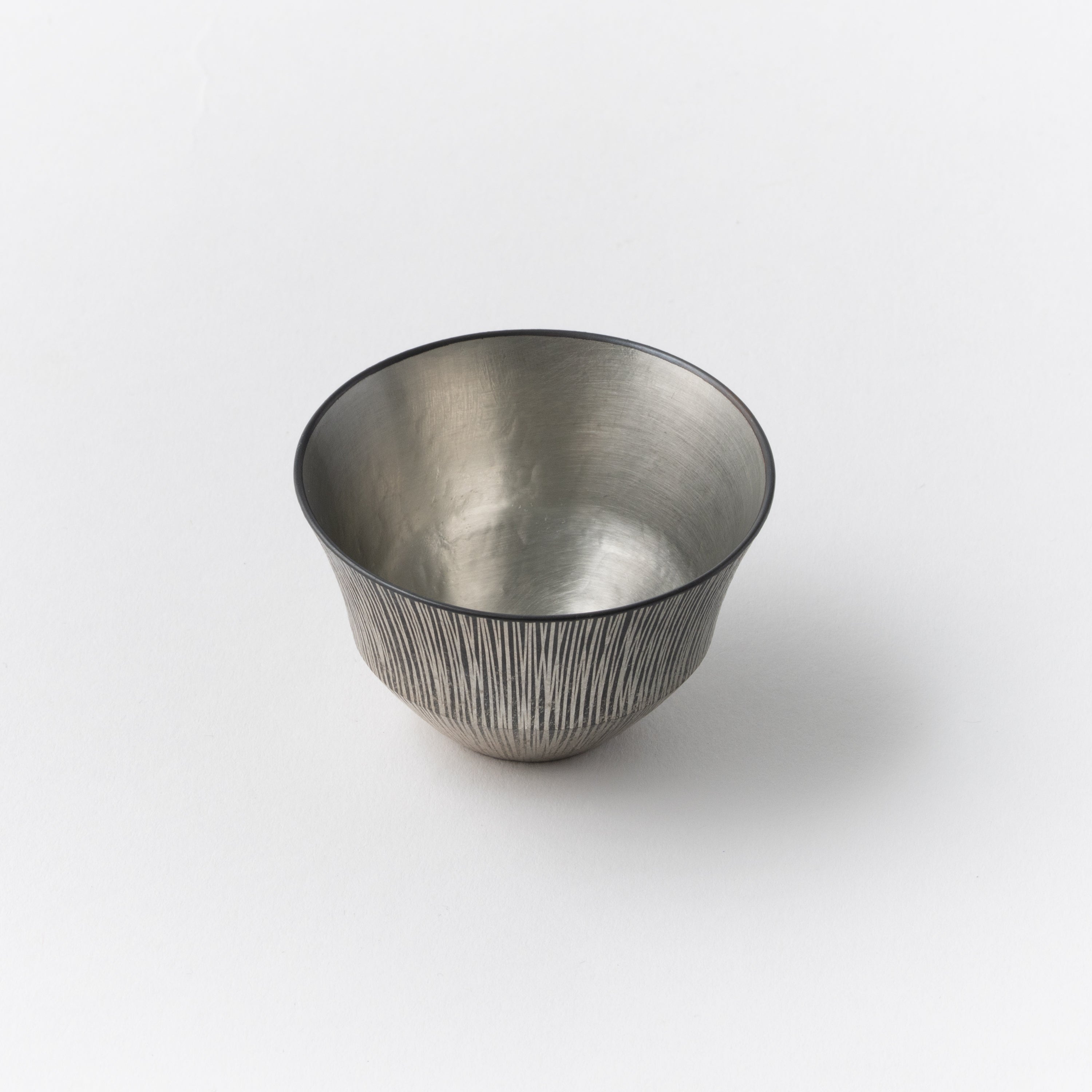 Tin Color Sake Cup “Itosame” / Kotaro Uranaka