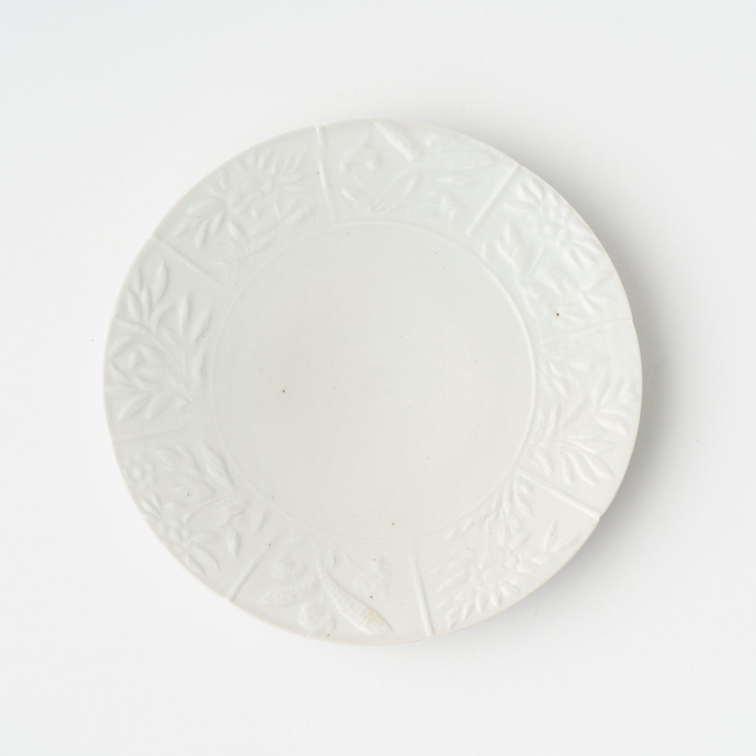 White Porcelain Botanical Katauchi Flower-shaped Plate (16.5cm)