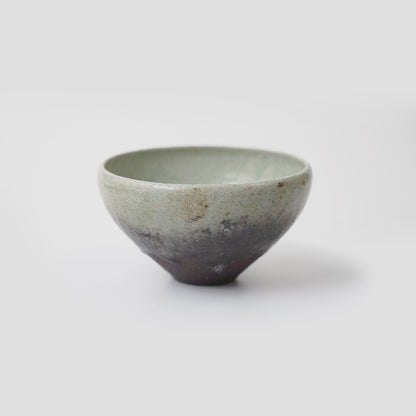 Ash Glaze Round Tea Bowl / Eijiro Tokunaga