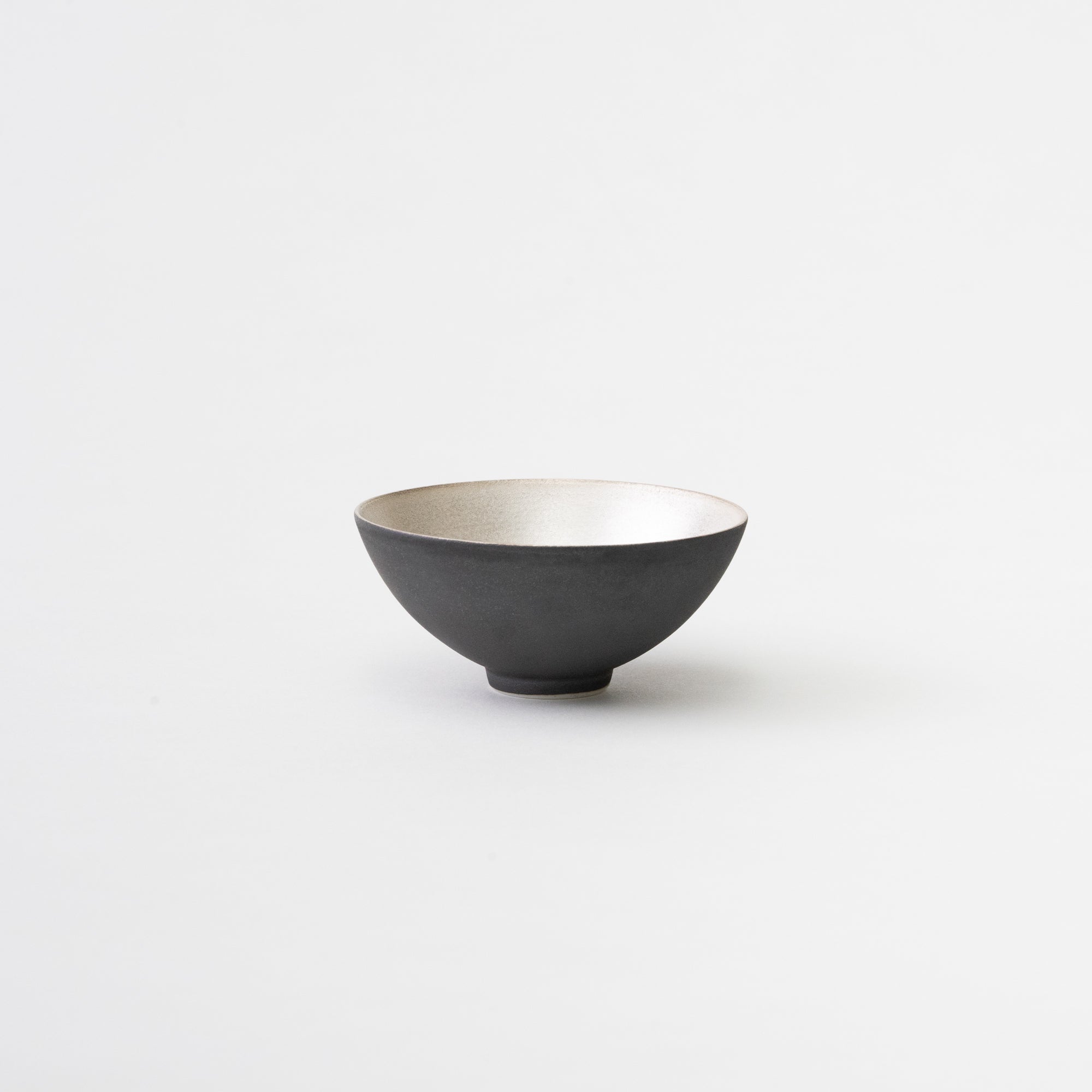 Sake/Tea Cup (Deep) / Black Glaze-Inner Ginsai