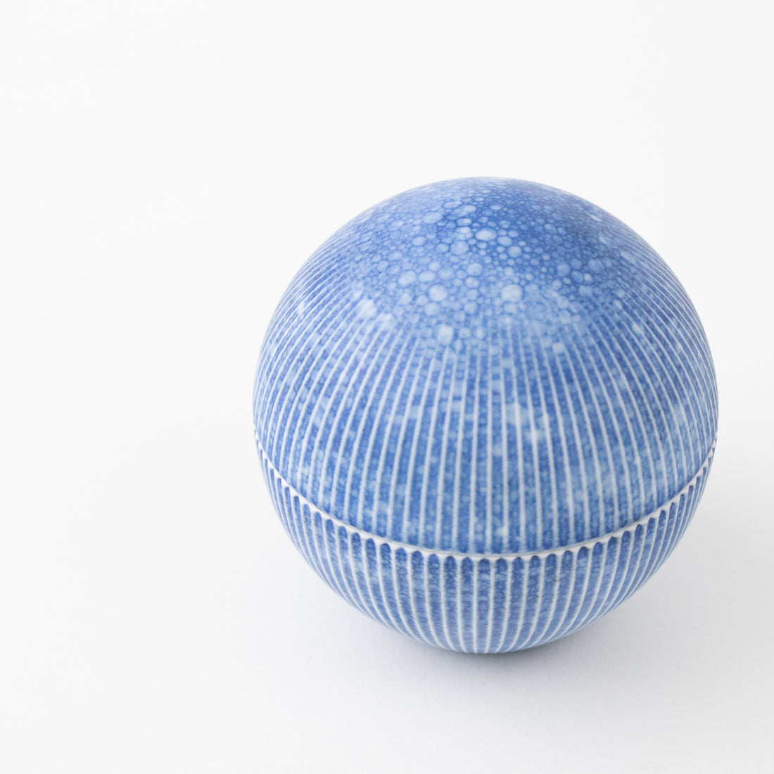 Bonbonnière / Cosmos Blue